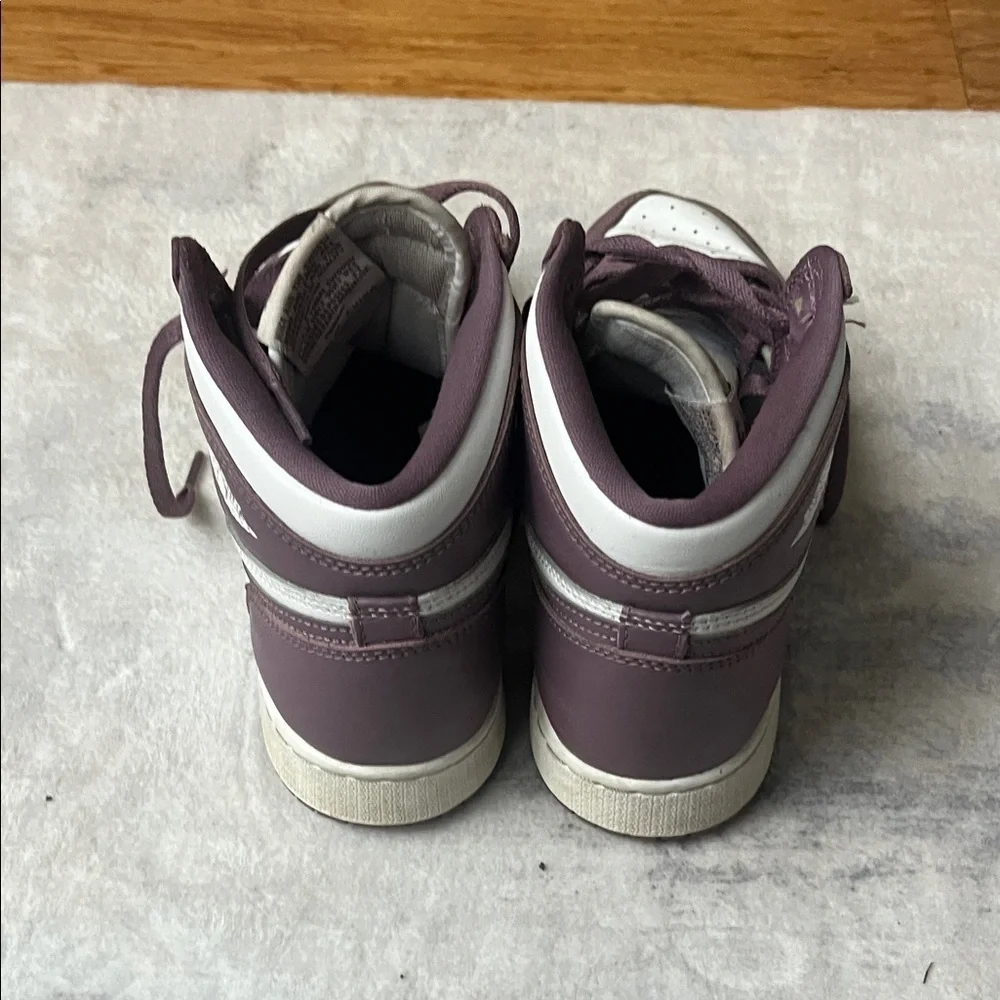 Nike Women's Sneakers - Plum and White
